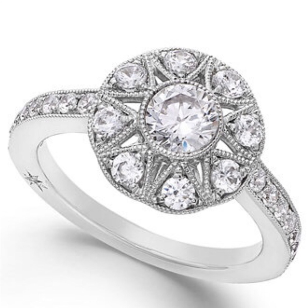 Engagement Ring  1ct /by Marchesa